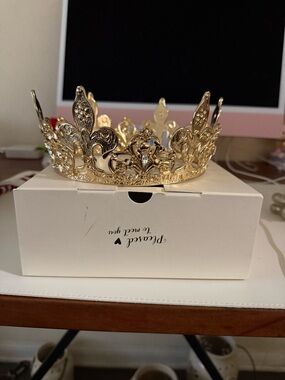 Gold Decorative Tiara Crown Hair Accessory - Women Hair Tools